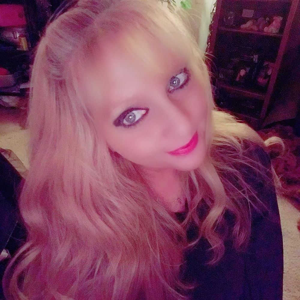 Meet your Posher, Leslie